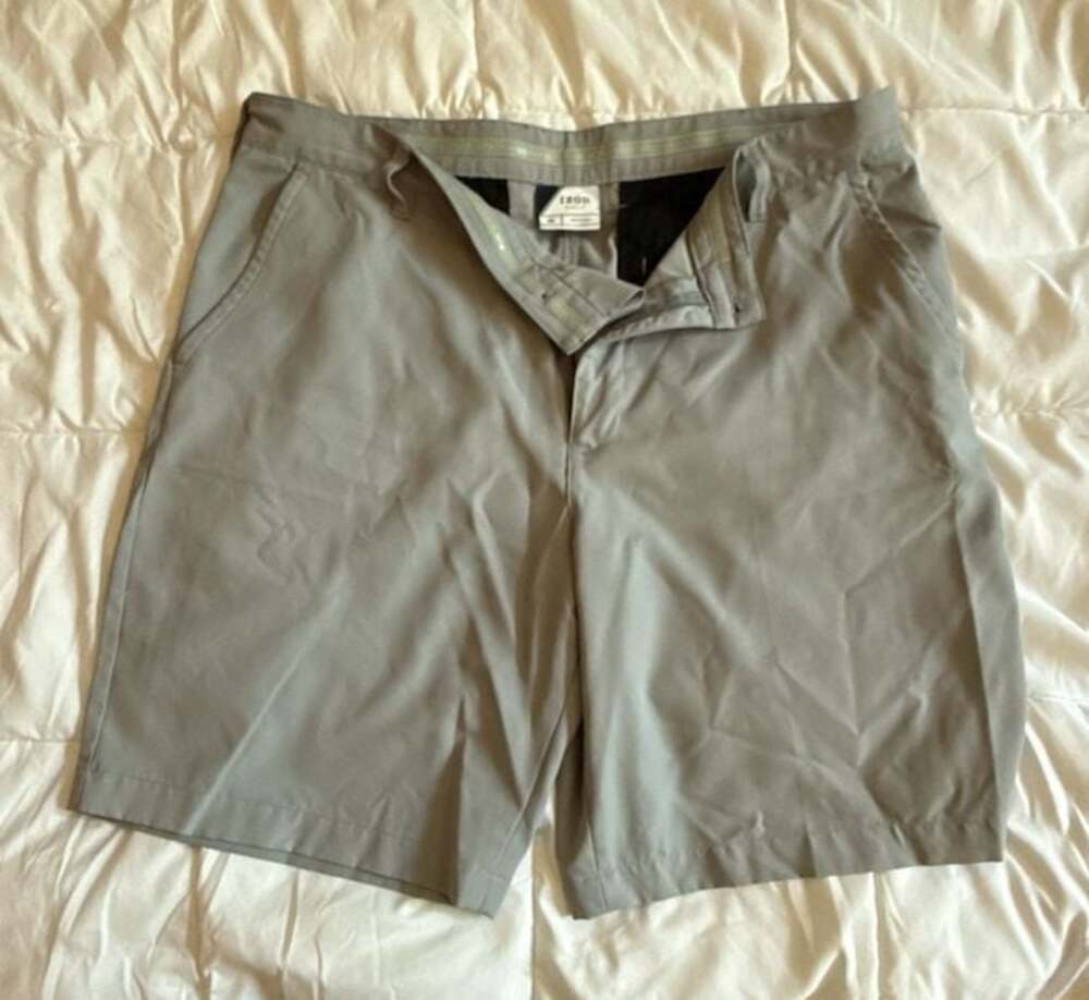 IZOD Golf Men's Performance Gray Shorts Size 40
